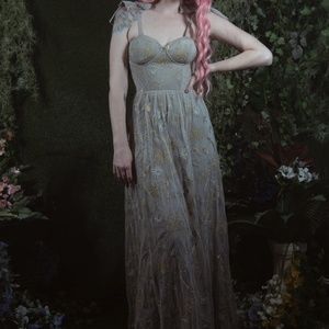 OfficialHambly Pietra Grey Goddess Gown, 2XL